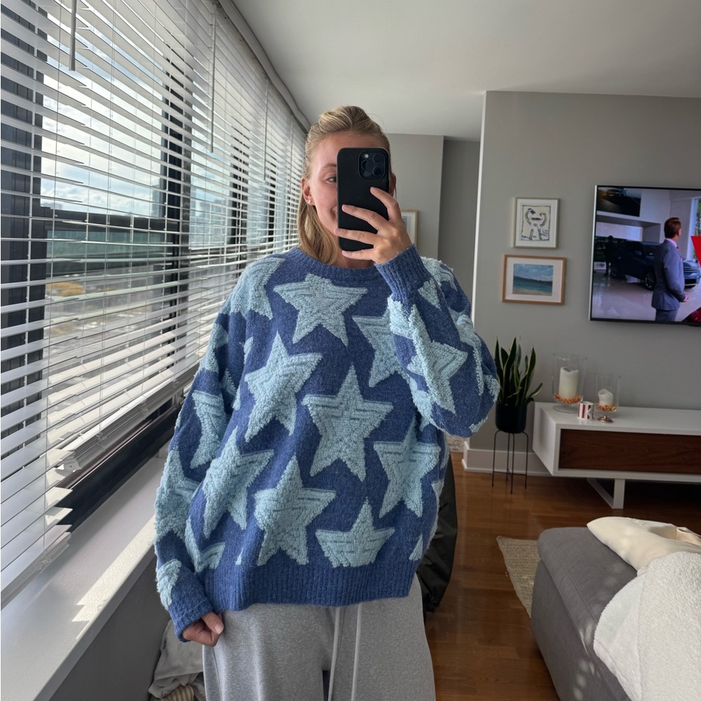 ILLA ILLA Blue Star Knit Sweater